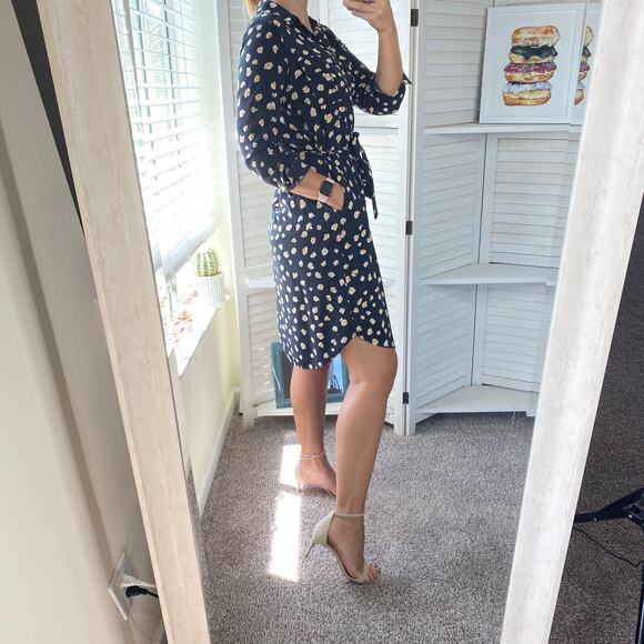 Reserved black and tan button down belted dress size 8 - Picture 3 of 11